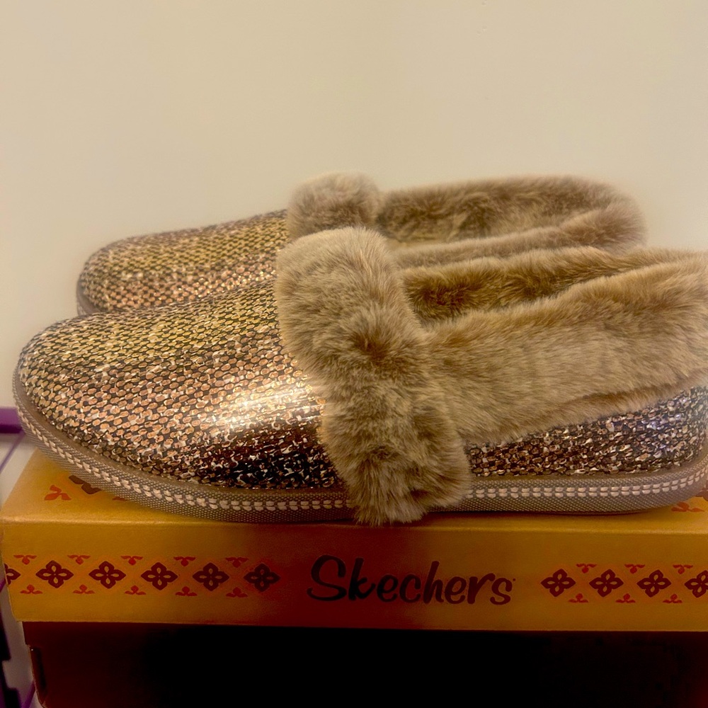 New ladies Skechers bedroom shoes